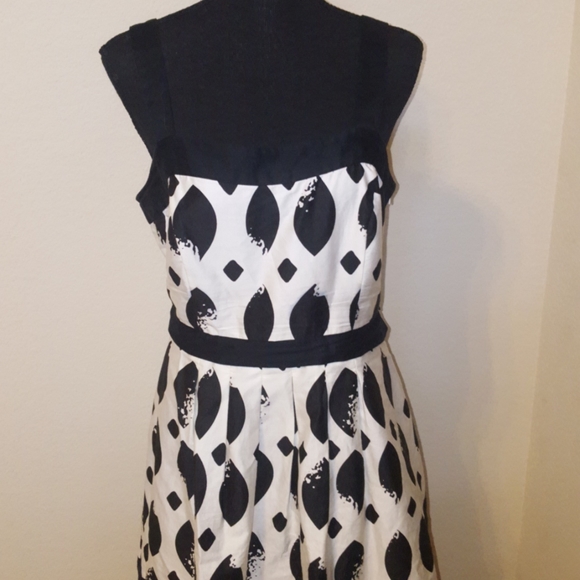 ❤HP❤️NWT Black & White Print NEXT Sundress❤ - Picture 2 of 12